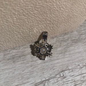 Vantel Pearls Cage